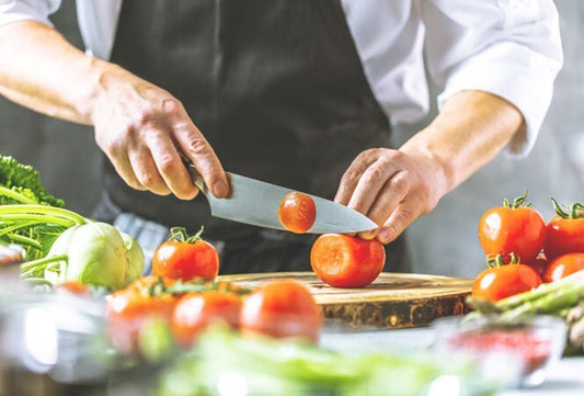 Nos 6 conseils pour améliorer vos compétences avec un couteau de cuisine - cuisinertelunchef