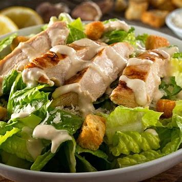 Salade César Maison : La Véritable Recette Facile et Gourmande - cuisinertelunchef