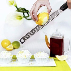 Zesteur cuisine microlames affûtées compact, facile à nettoyer et à ranger après usage