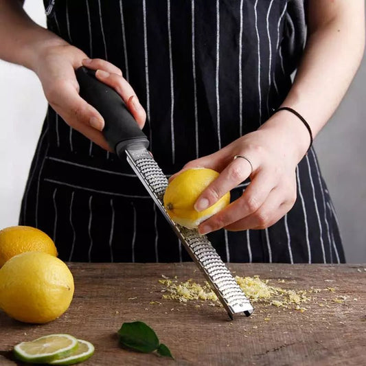 couteau en cuisine |zesteur™ - cuisinertelunchef