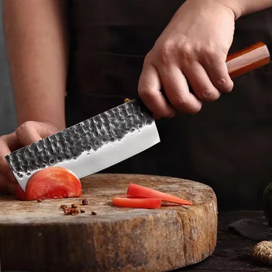Couteau japonais manche ergonomique, prise en main confortable
