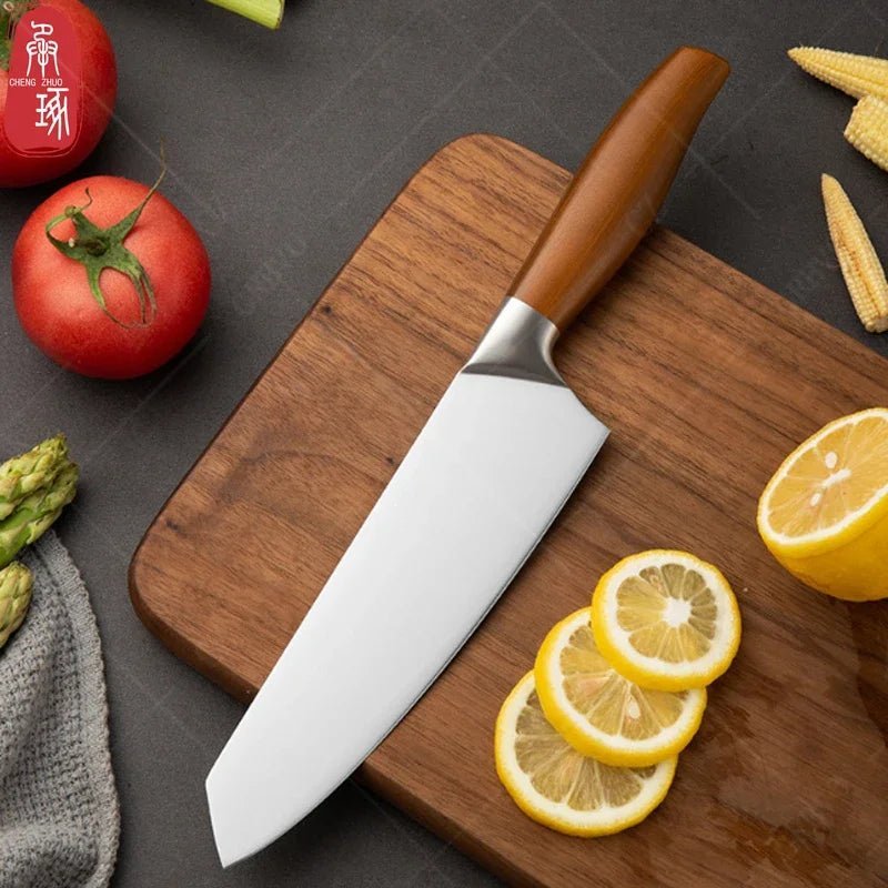 Couteau cuisine design élégant, s'intègre parfaitement dans toutes les cuisines