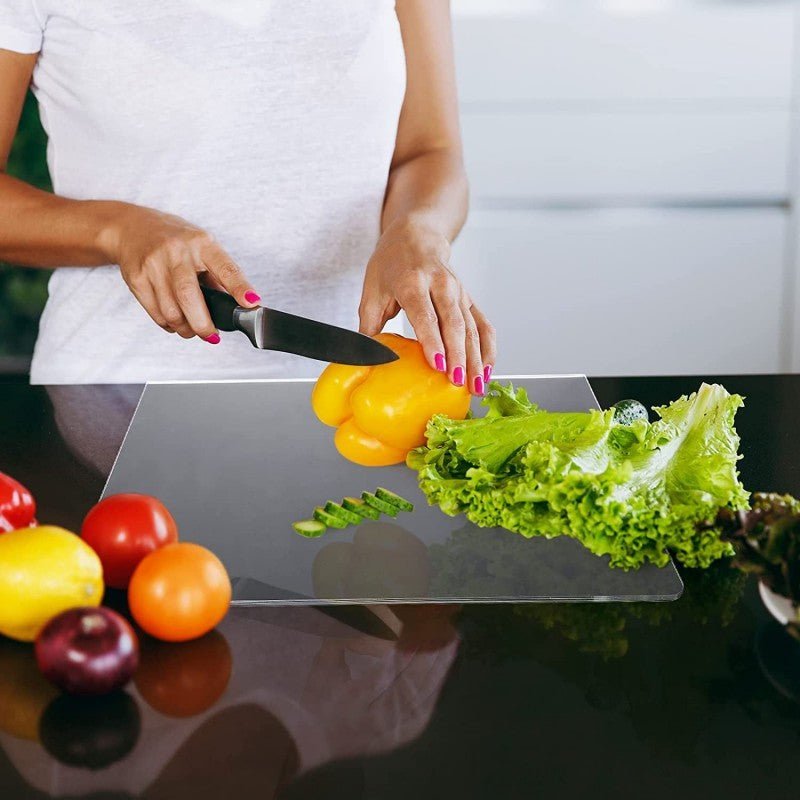 Planche à découper acrylique transparent, design épuré qui s'intègre à toutes les cuisines