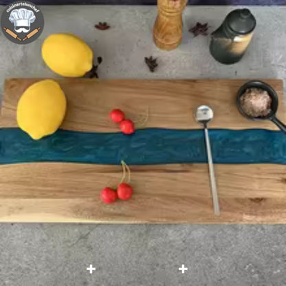 Planche à découper bois et résine bleue, idéale pour servir et présenter avec élégance
