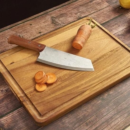 Planche à découper en bois massif, surface naturelle et résistante