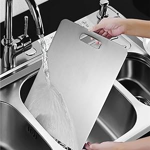Planche titane hygiénique durable, investissement longue durée pour une cuisine saine