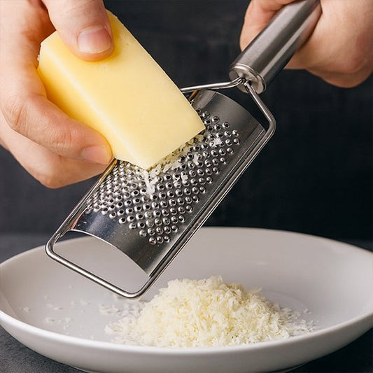 Râpe à fromage ergonomique avec grip confortable pour râpage précis