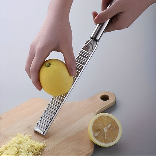 Zesteur Professionnel | Agrumes, Citron, Orange & Parmesan - Zesteur - cuisinertelunchef